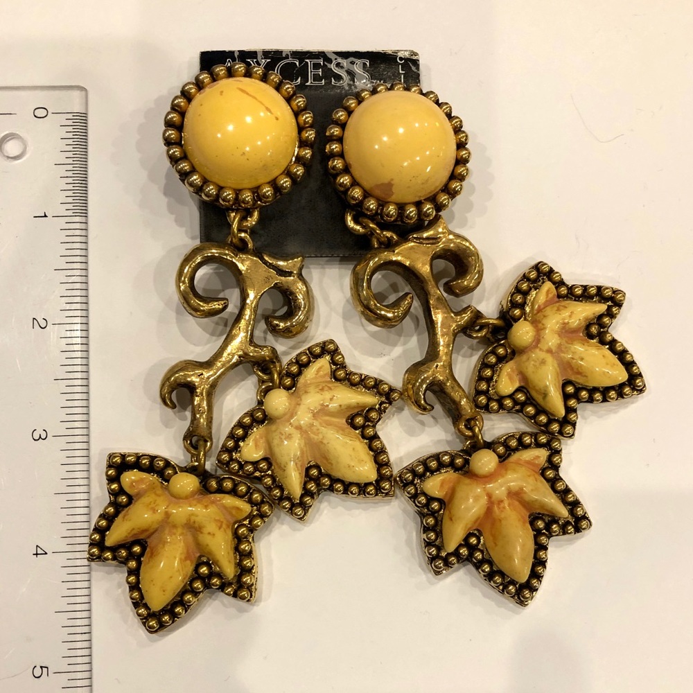 vintage 1980s clip-on earrings
